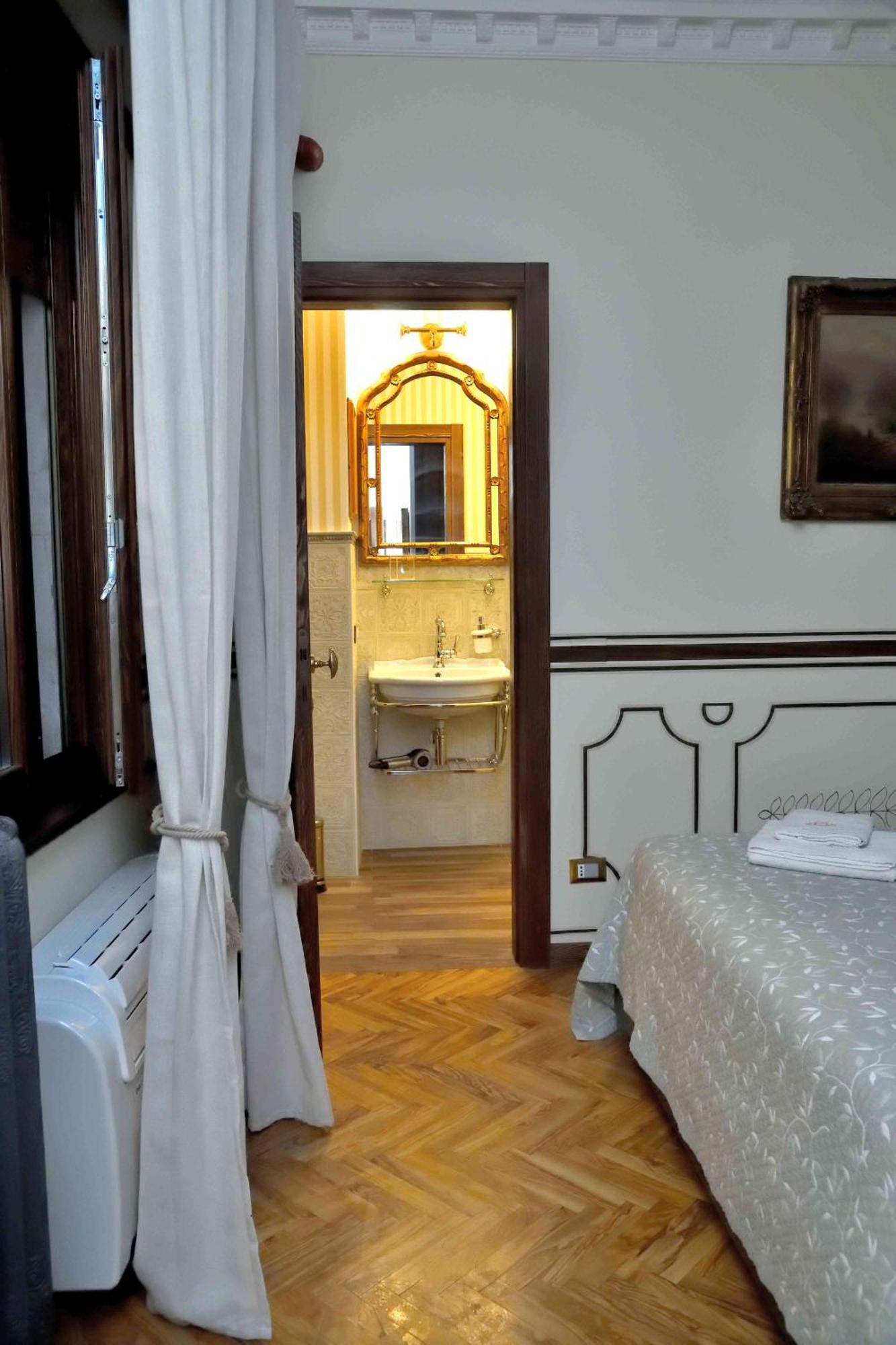 Regal House Verona Vescovado Eksteriør billede
